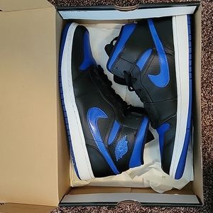 Air Jordan 1 Mid Black/Hyper Royal- White
